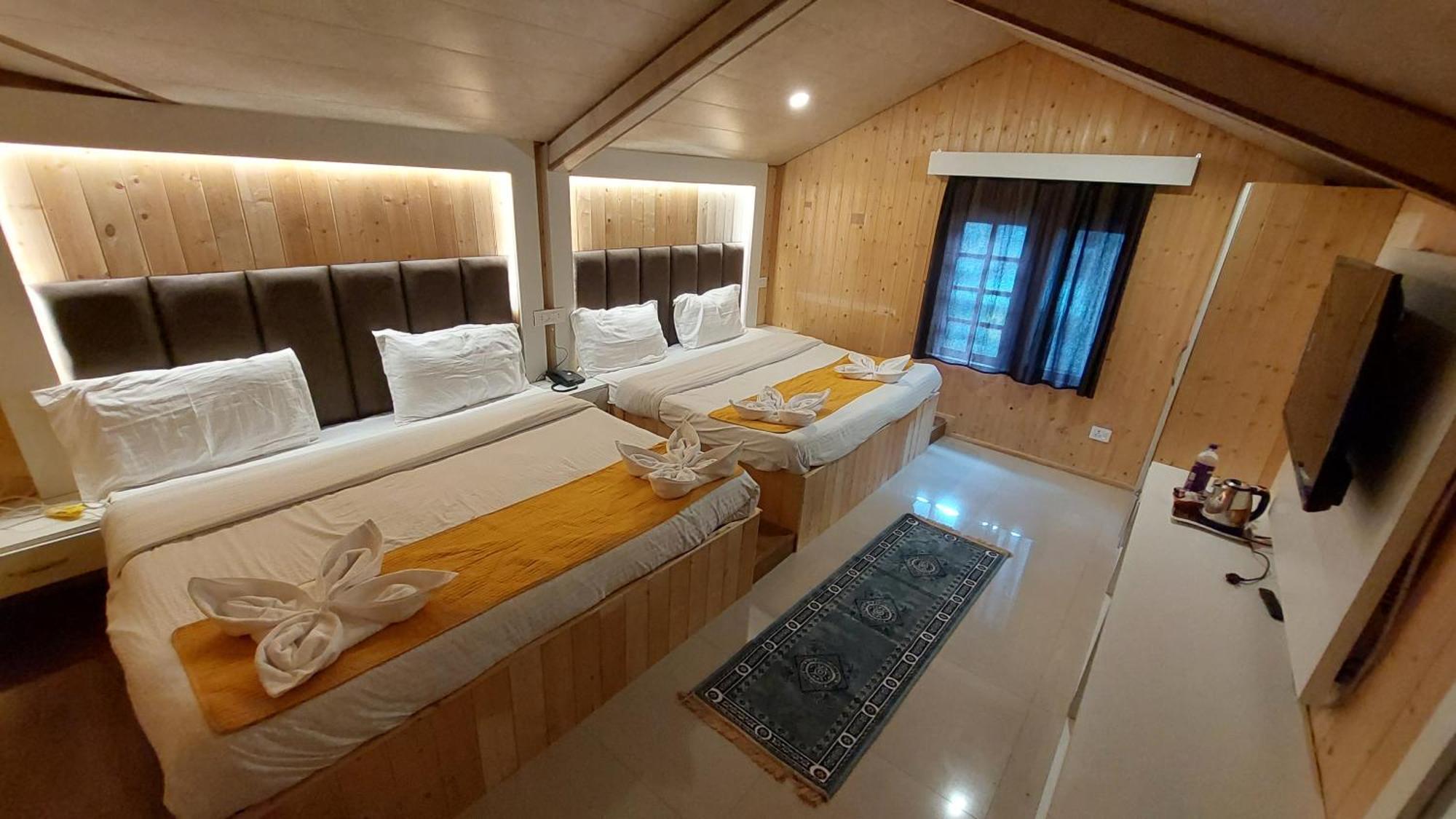 Hotel Outlook Pahalgām Εξωτερικό φωτογραφία