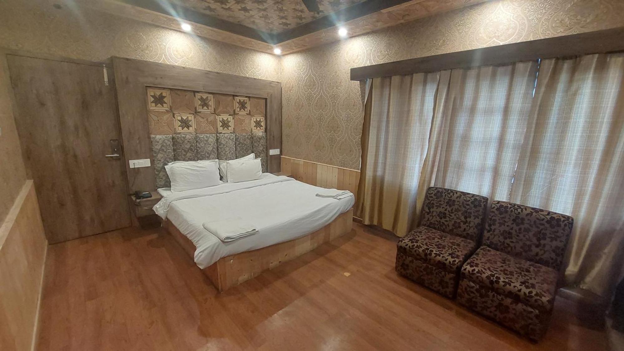 Hotel Outlook Pahalgām Εξωτερικό φωτογραφία