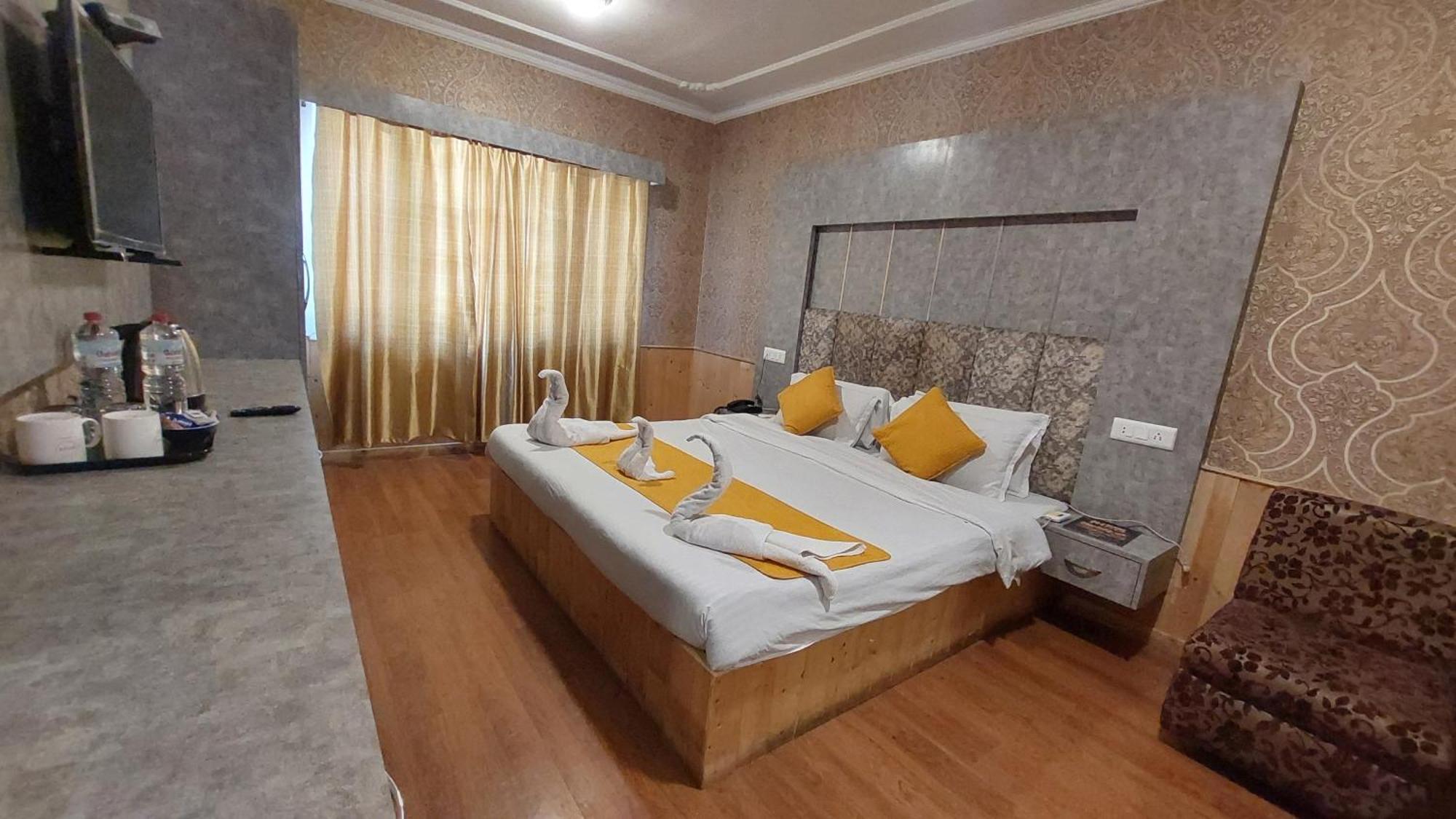 Hotel Outlook Pahalgām Εξωτερικό φωτογραφία