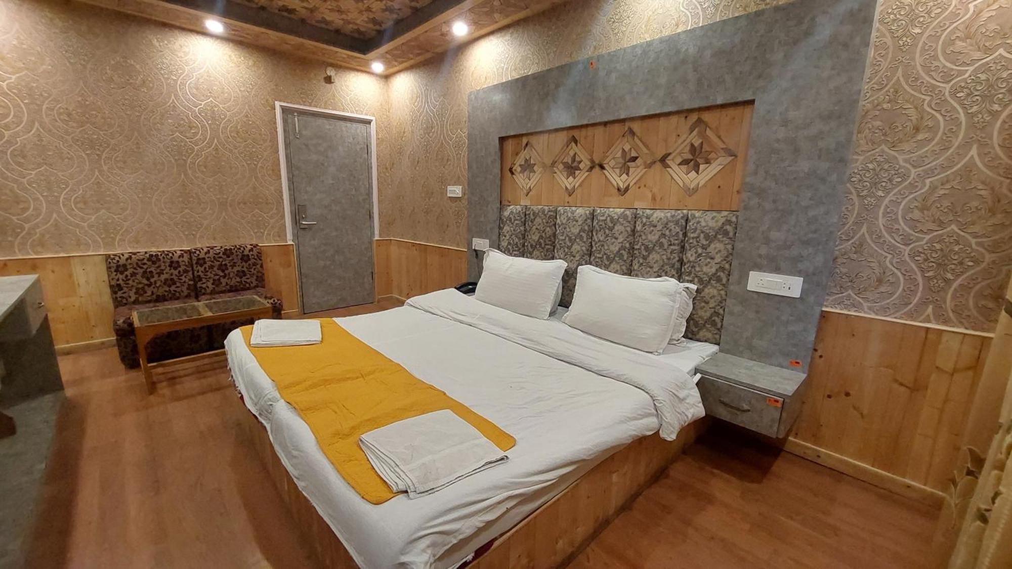 Hotel Outlook Pahalgām Εξωτερικό φωτογραφία