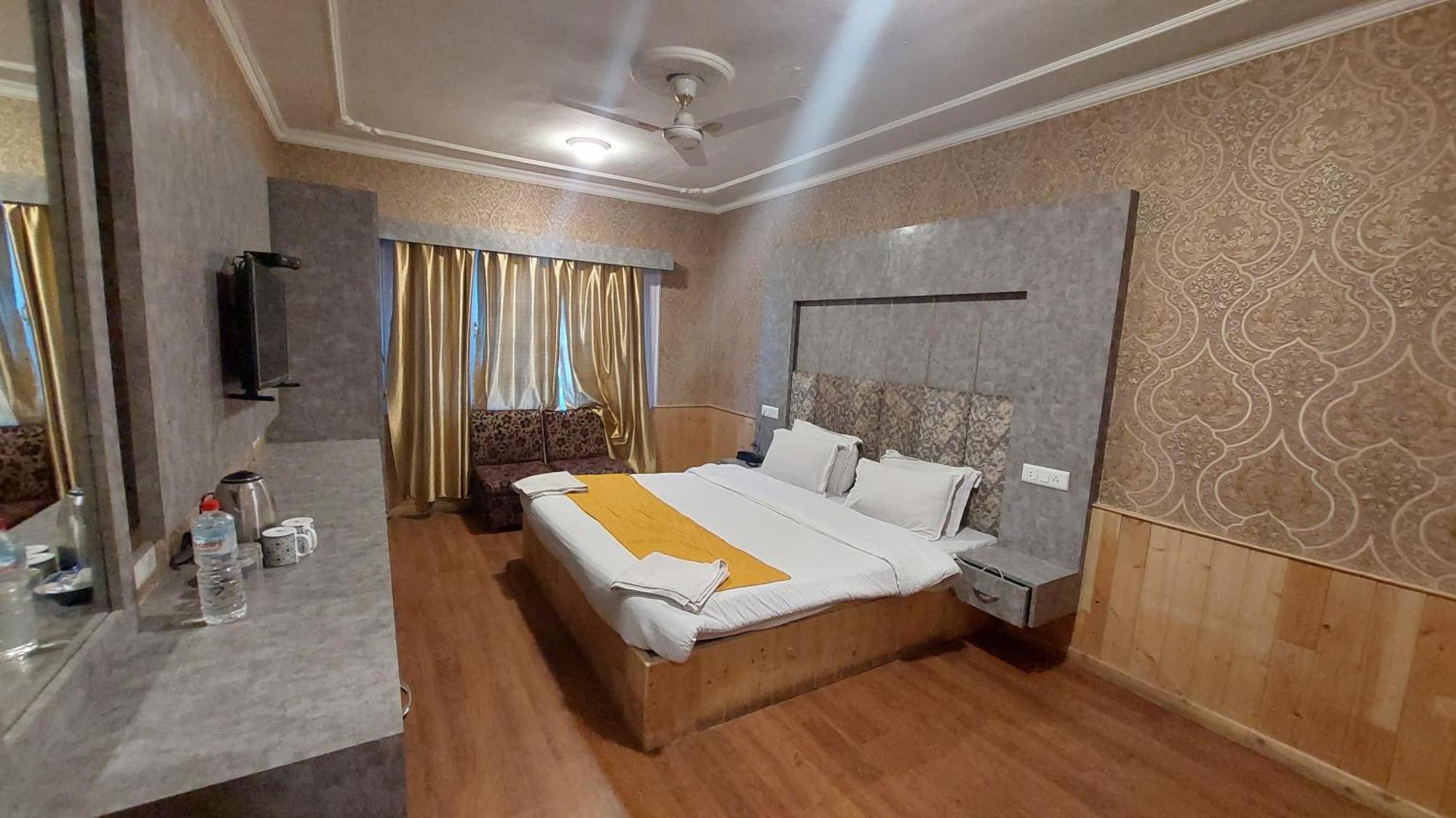 Hotel Outlook Pahalgām Εξωτερικό φωτογραφία
